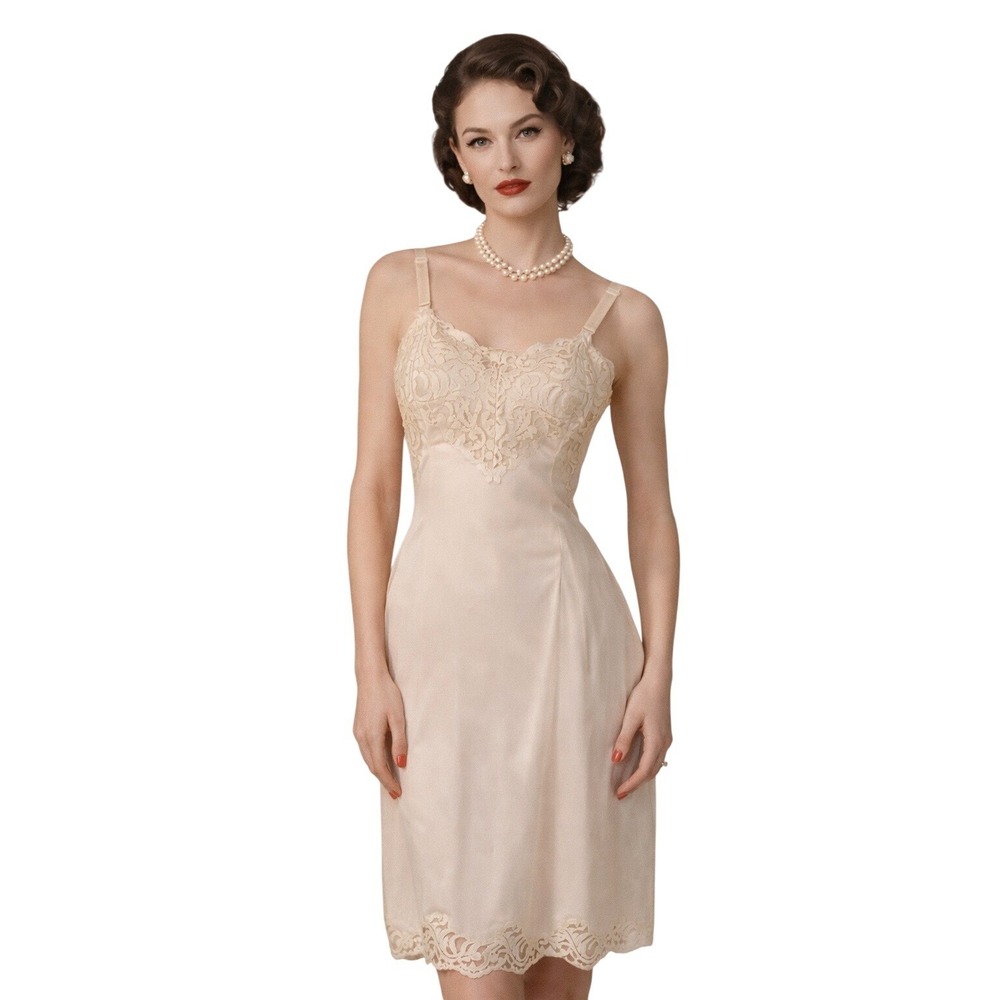 Vintage‎ I Magnin Slip Dress Heart Shape Lace Trim Full Slip Nylon Ivory Size 36